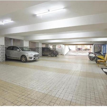 Hotel Leela Grand Inn Vijayawada Bagian luar foto