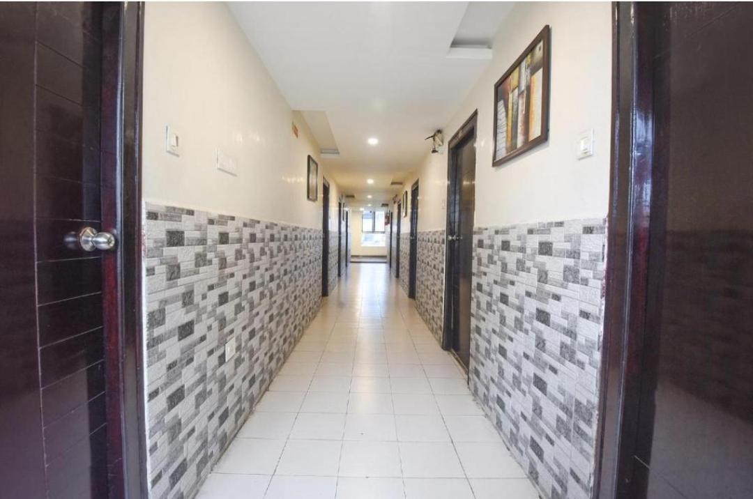 Hotel Leela Grand Inn Vijayawada Bagian luar foto